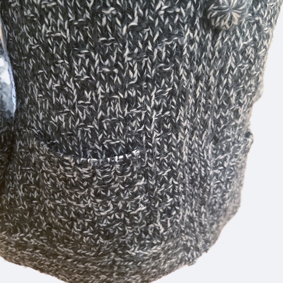 Chunky wool blend gorgeous cardigan with knit covered buttons size medium - Picture 4 of 7